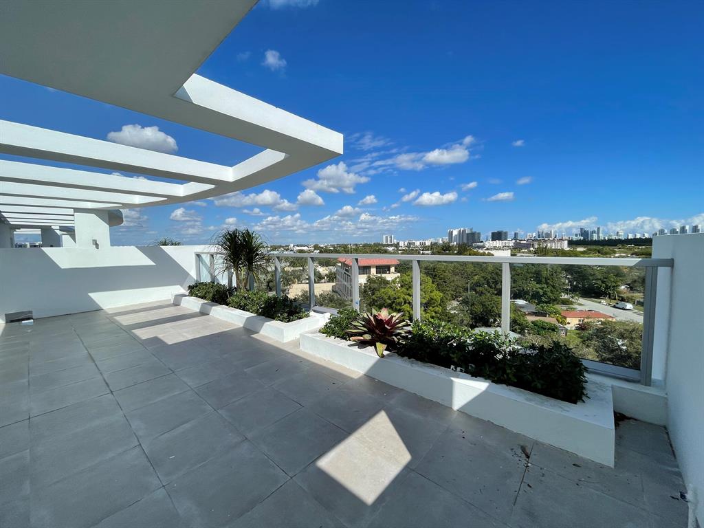 THE HIGHLANDS CONDO - Residential Lease