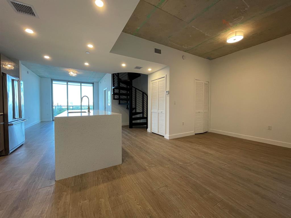 THE HIGHLANDS CONDO - Residential Lease