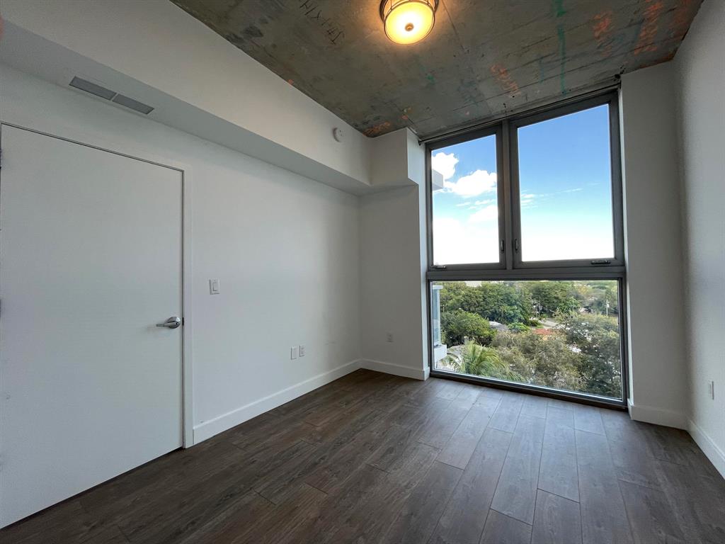 THE HIGHLANDS CONDO - Residential Lease