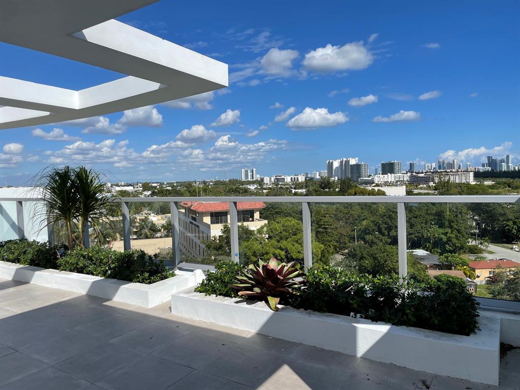 THE HIGHLANDS CONDO - Residential Lease