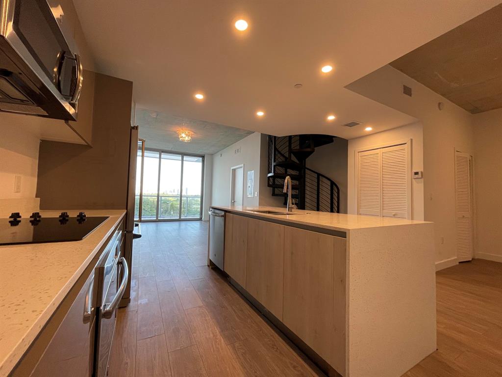 THE HIGHLANDS CONDO - Residential Lease