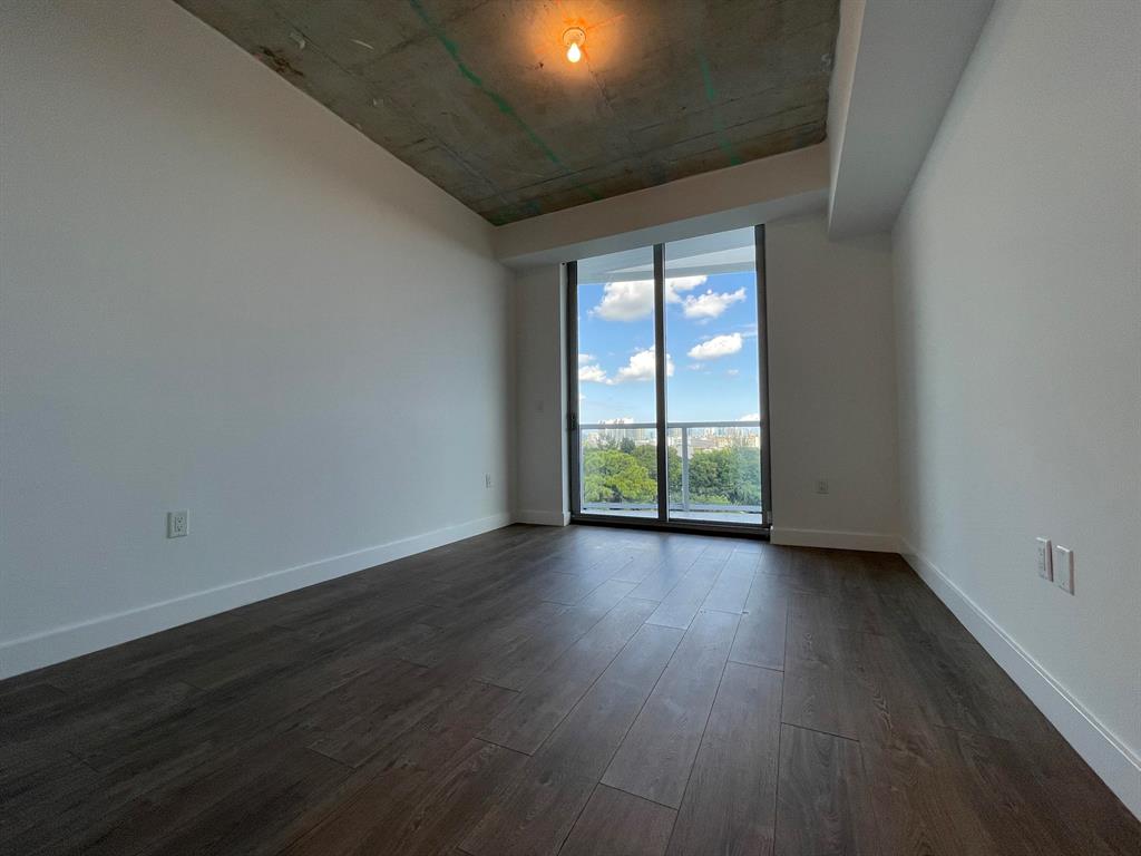 THE HIGHLANDS CONDO - Residential Lease