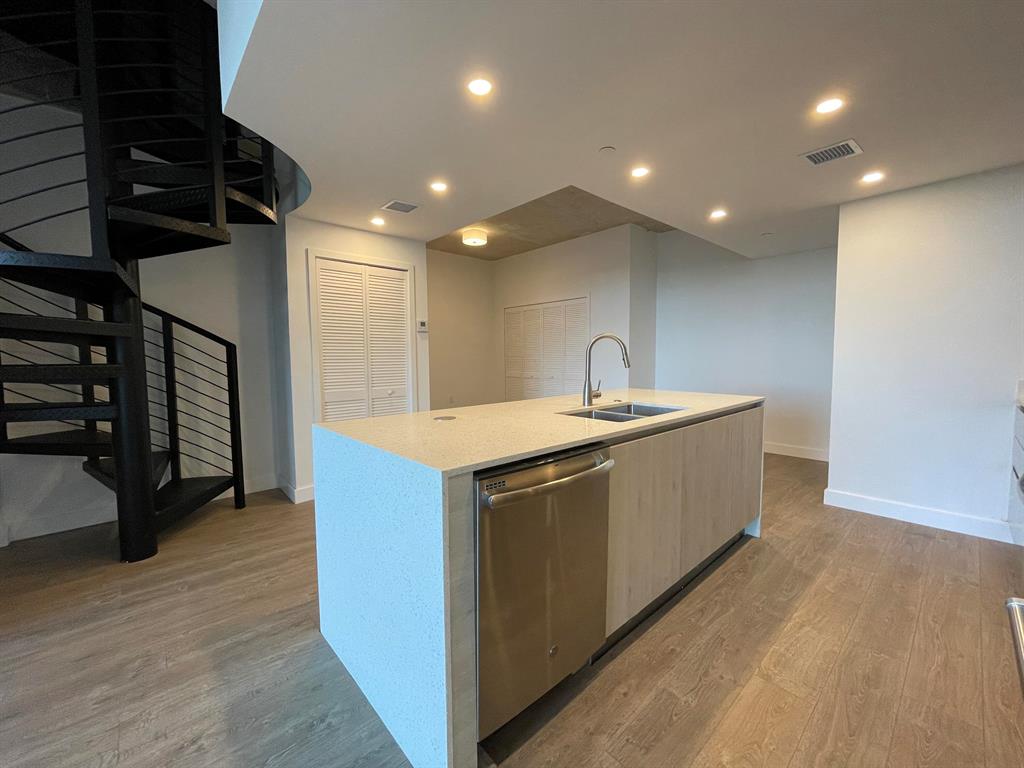 THE HIGHLANDS CONDO - Residential Lease