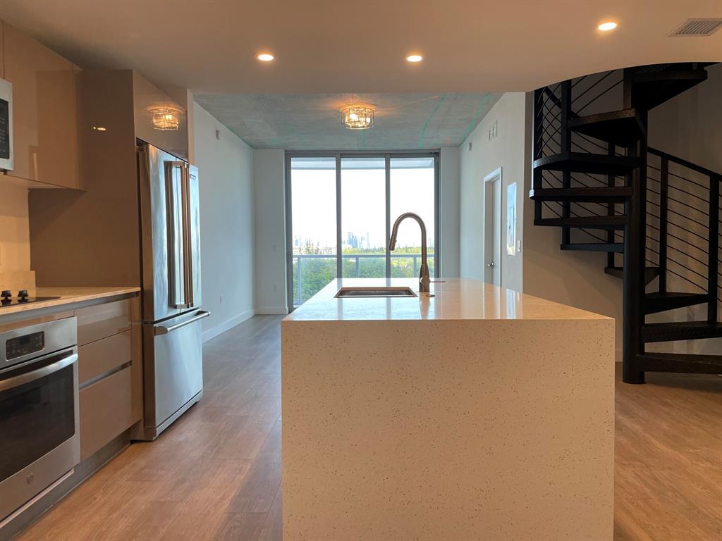 THE HIGHLANDS CONDO - Residential Lease