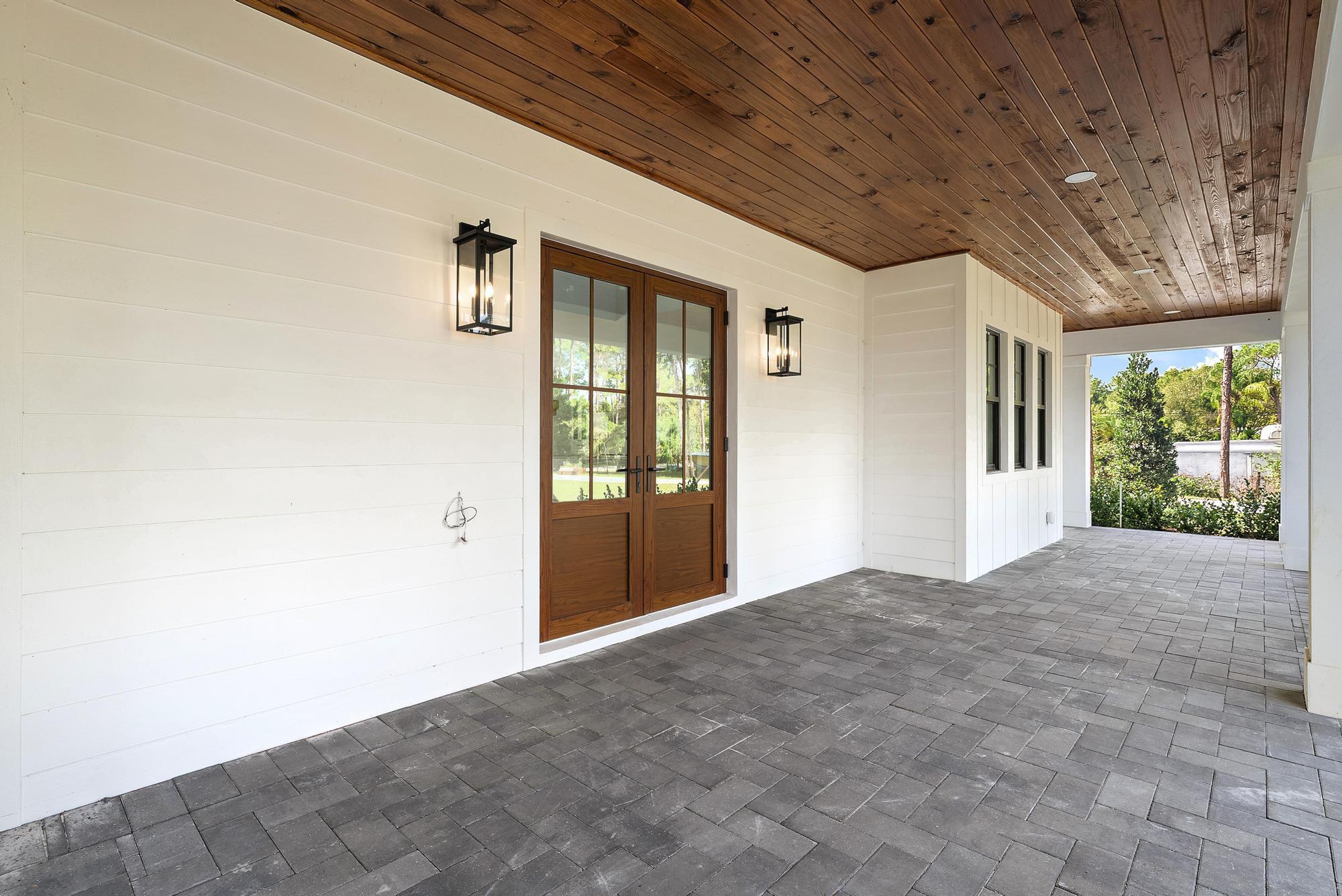 12456 185th Street N