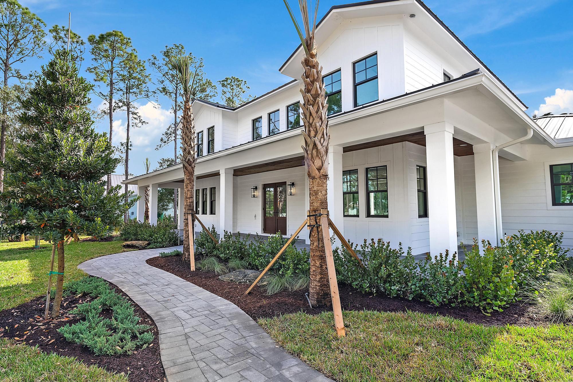 12456 185th Street N