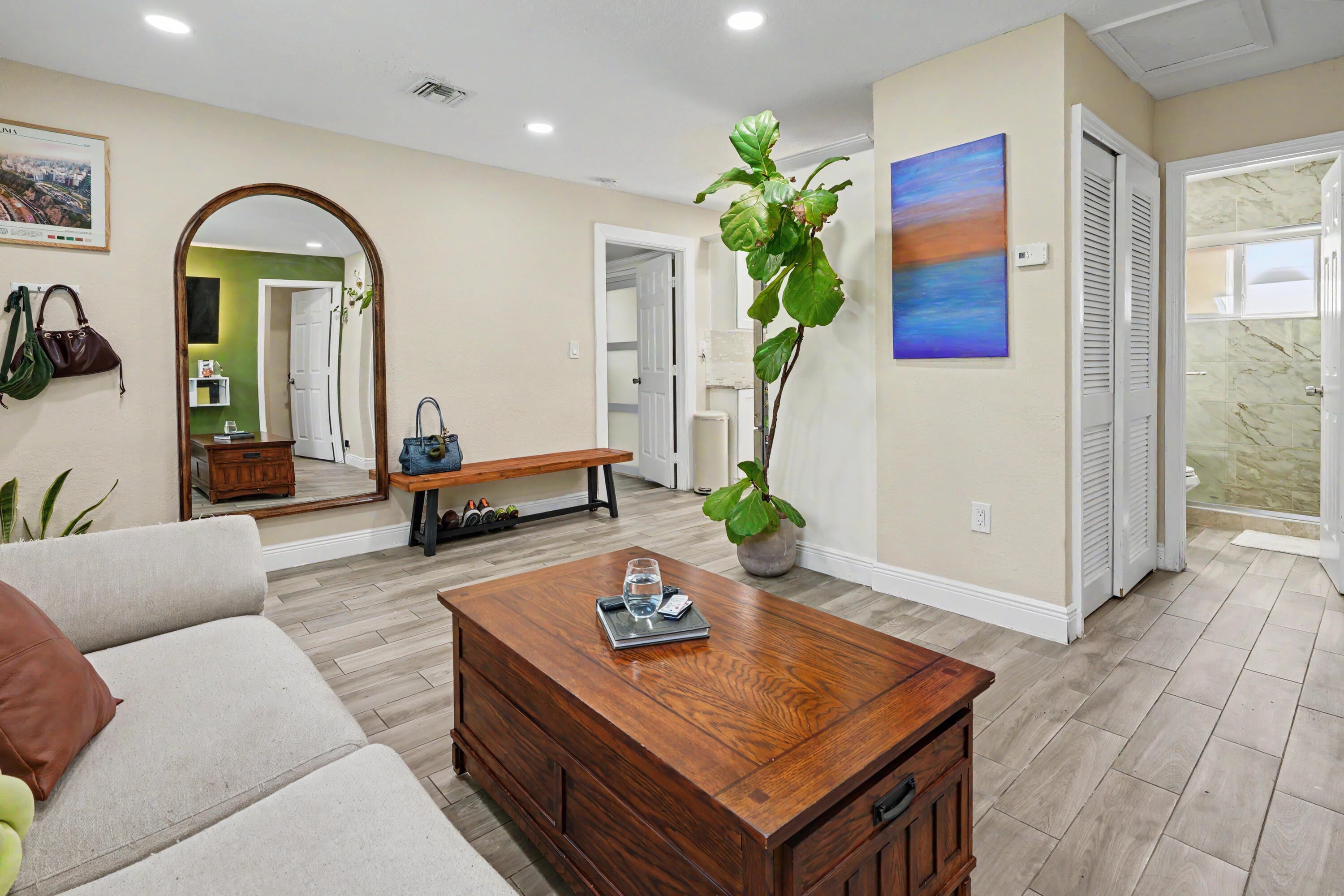 2480 NE 13th Terrace