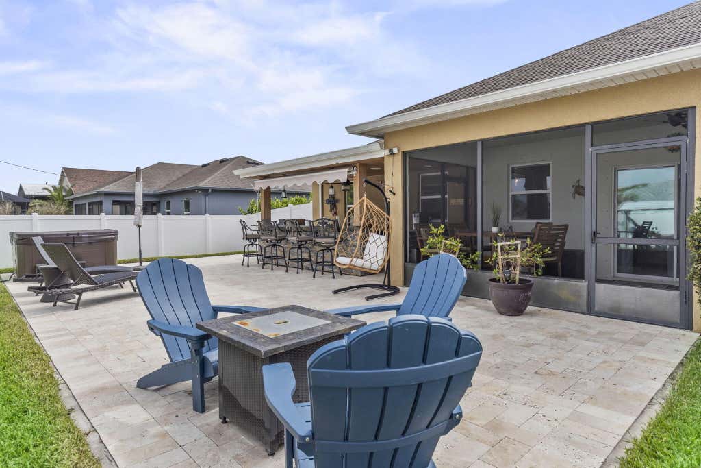 Photo of 717 SW Mccomb Avenue, Port Saint Lucie, FL 34953 (MLS # R11068835)