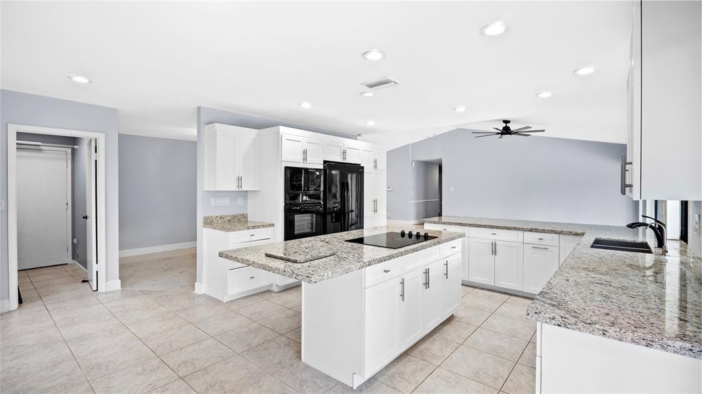 CYPRESS LAKES - Residential