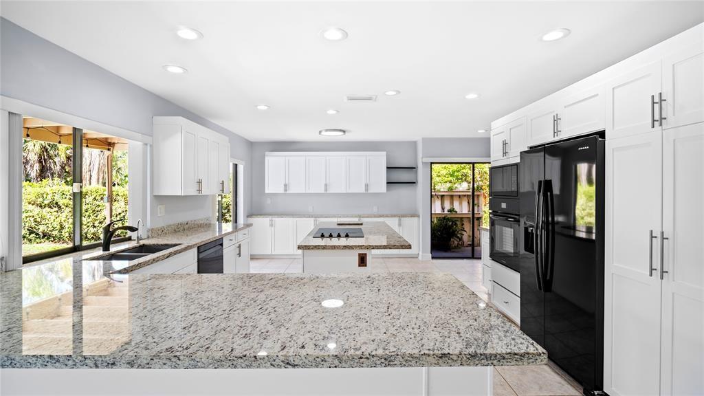 CYPRESS LAKES - Residential