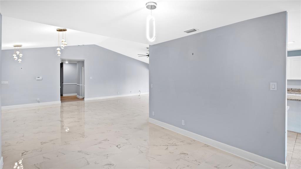 CYPRESS LAKES - Residential