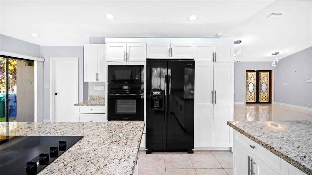 CYPRESS LAKES - Residential