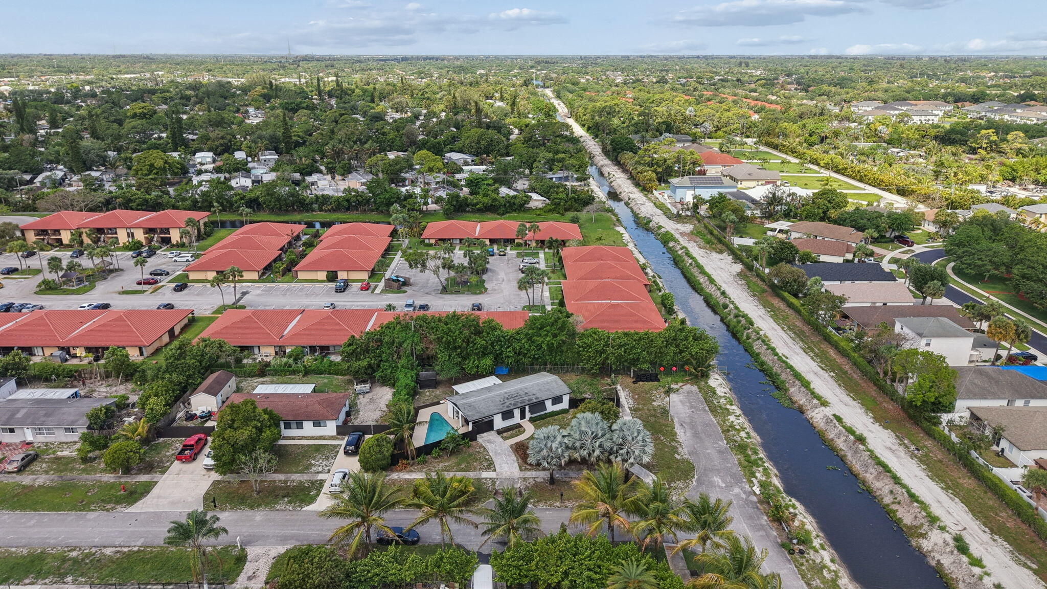 FOREST MANOR - Residential