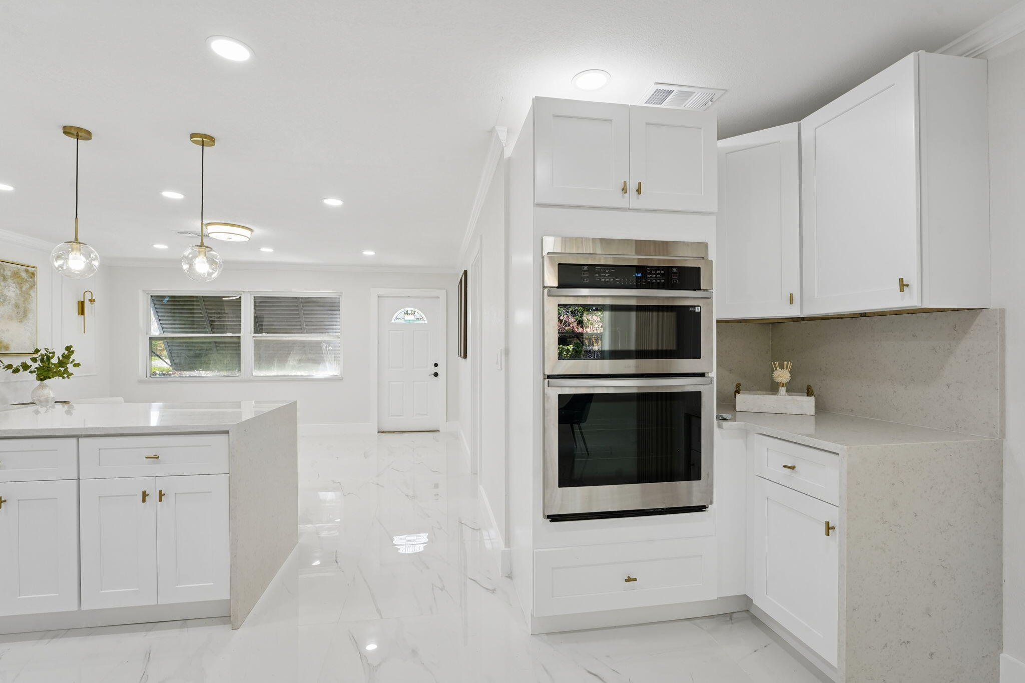 FOREST MANOR - Residential