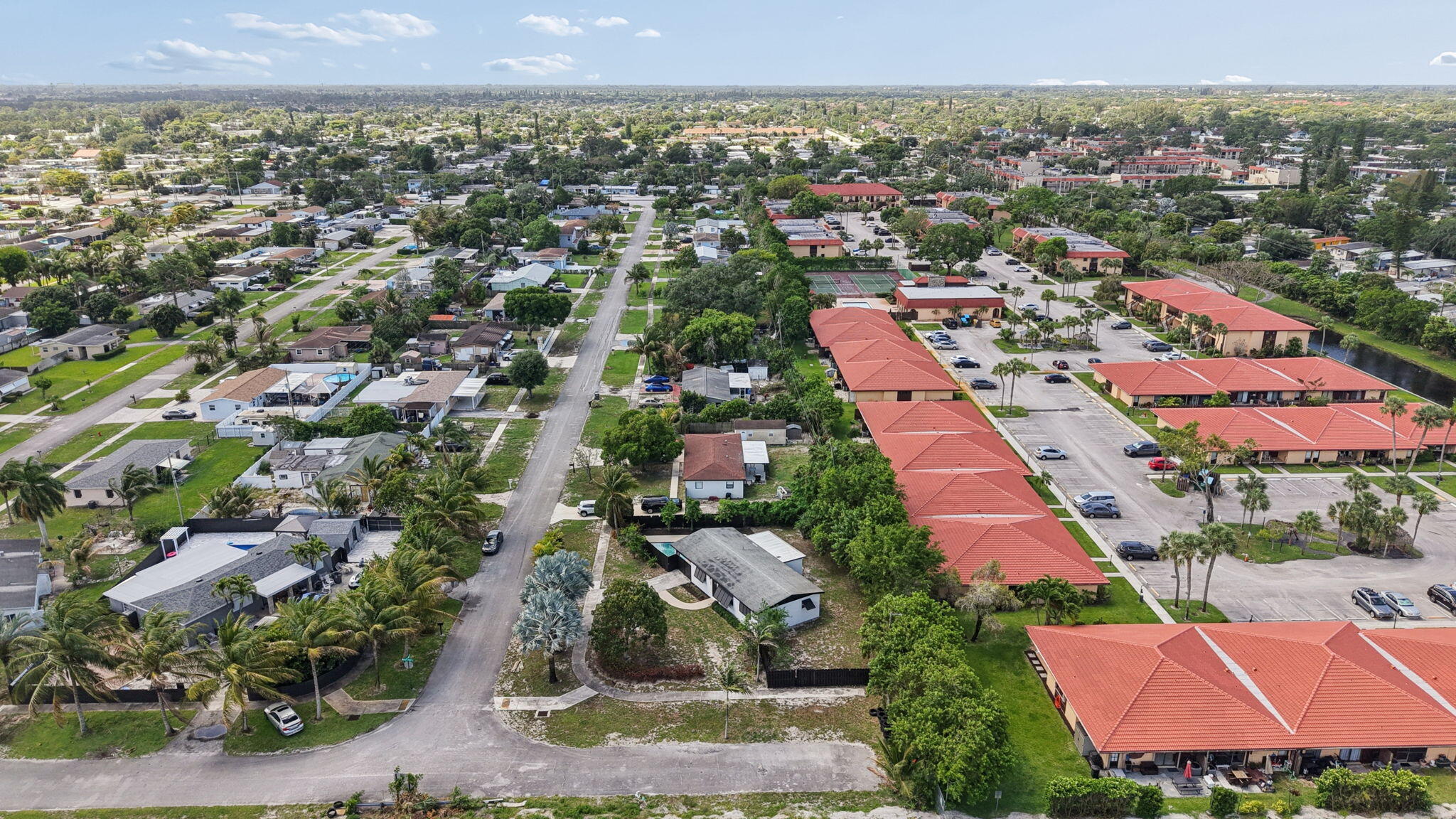 FOREST MANOR - Residential