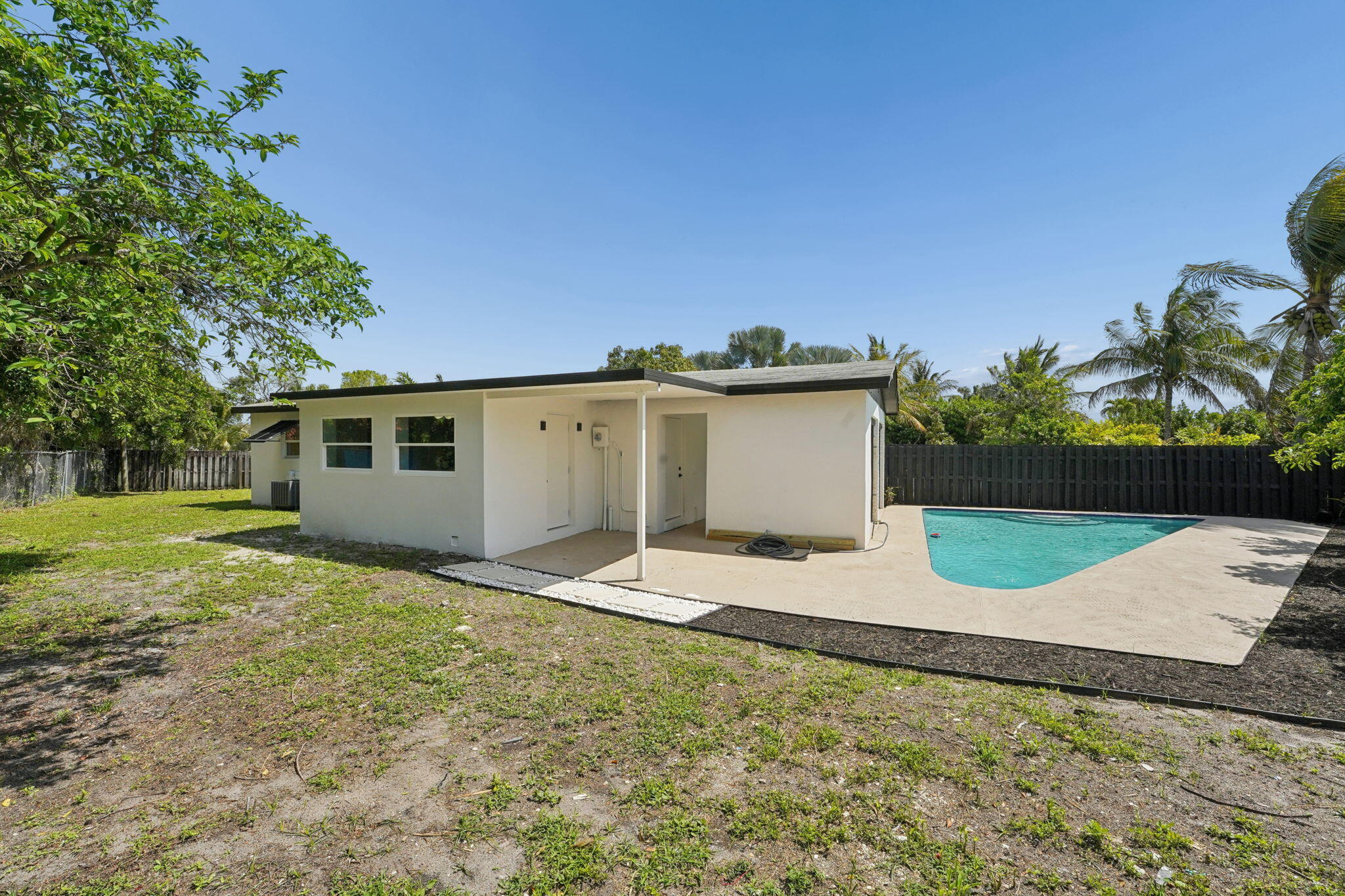 FOREST MANOR - Residential