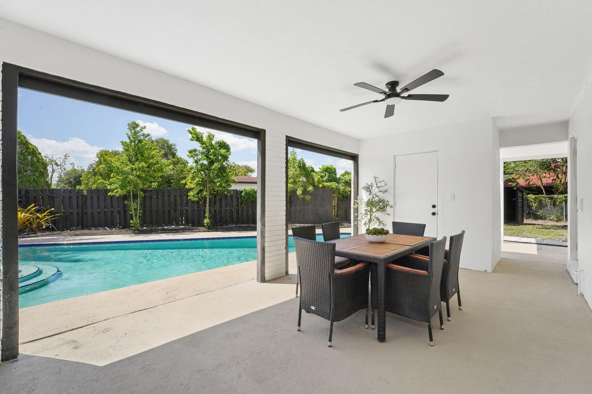 FOREST MANOR - Residential