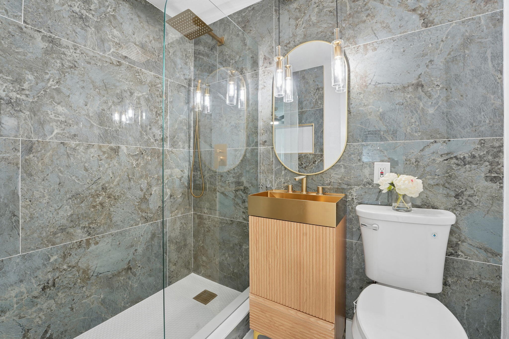 FOREST MANOR - Residential