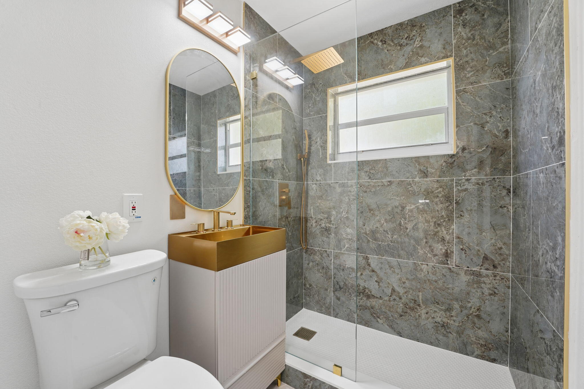 FOREST MANOR - Residential