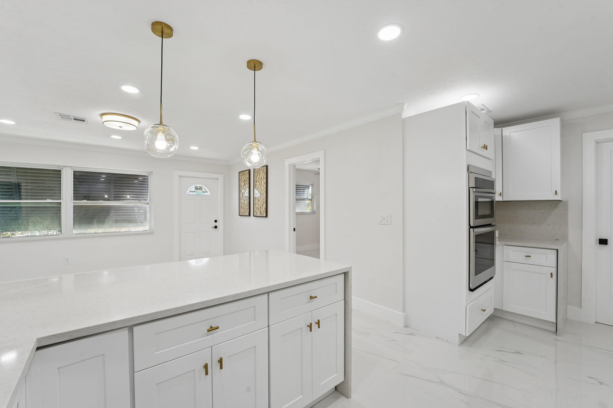 FOREST MANOR - Residential