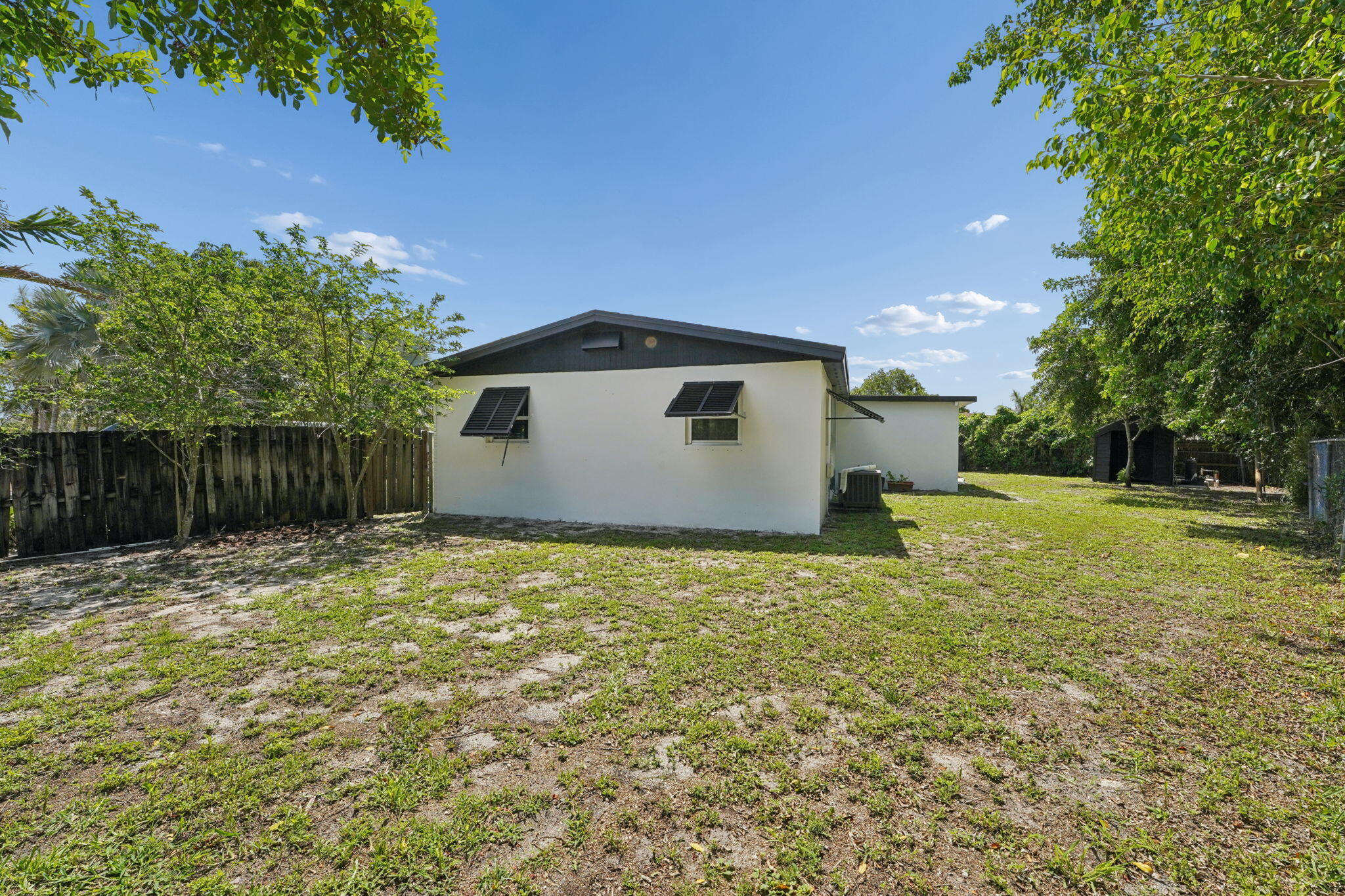 FOREST MANOR - Residential