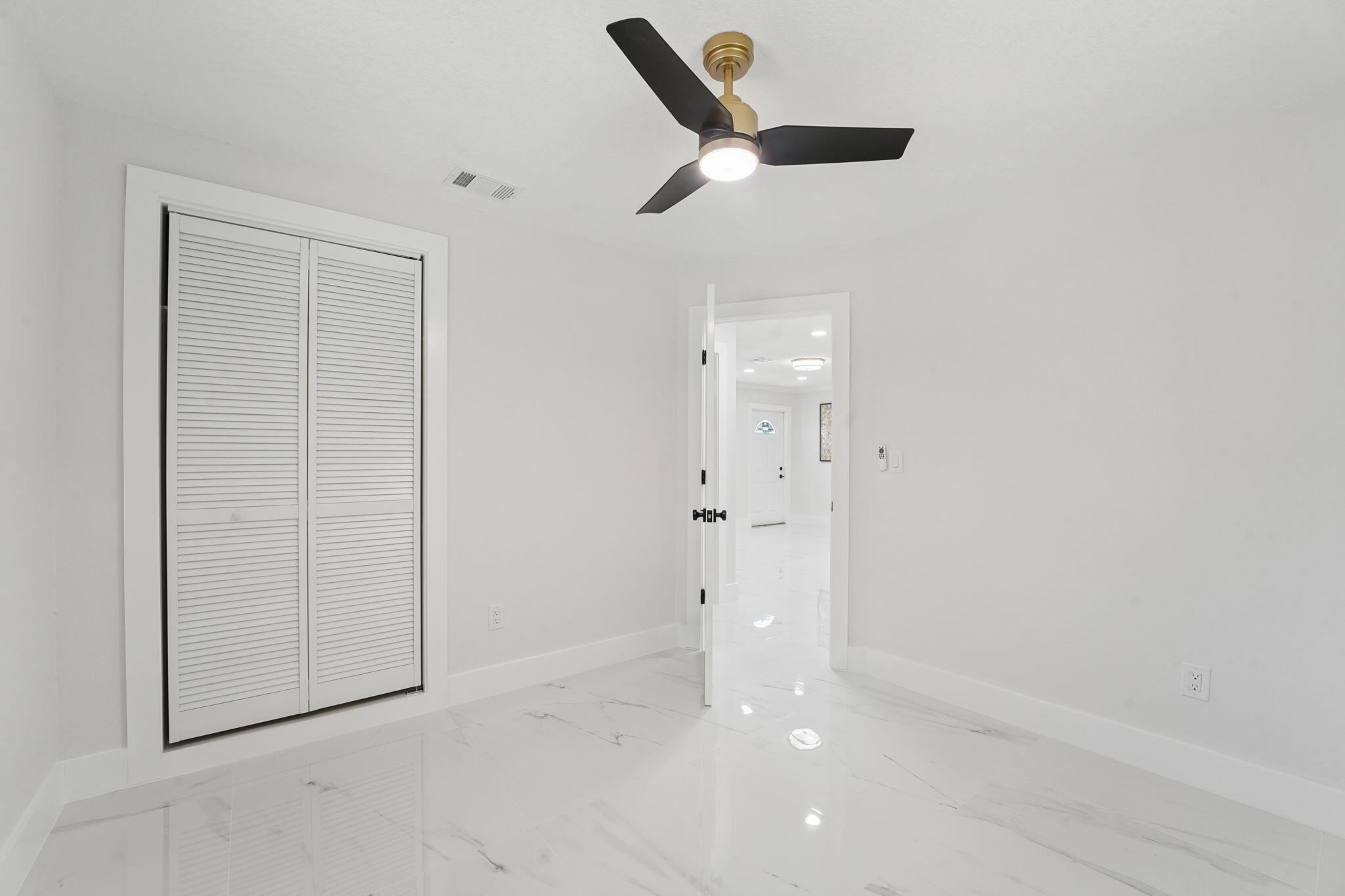 FOREST MANOR - Residential