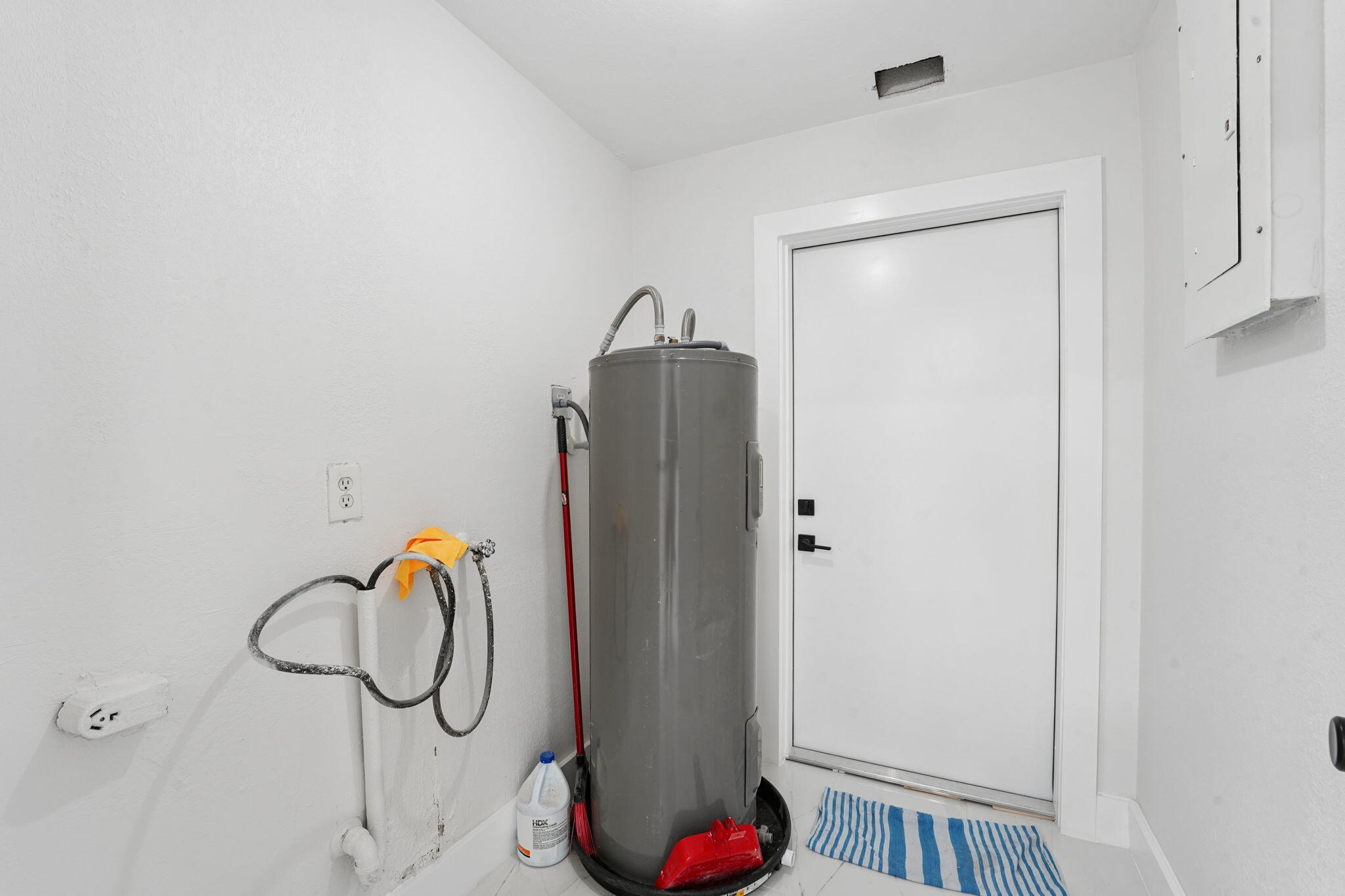 FOREST MANOR - Residential