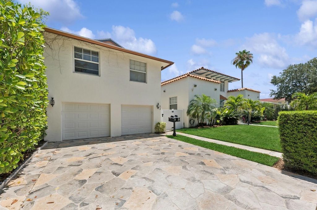 Photo of 310 Almeria Road, West Palm Beach, FL 33405 (MLS # R11133862)