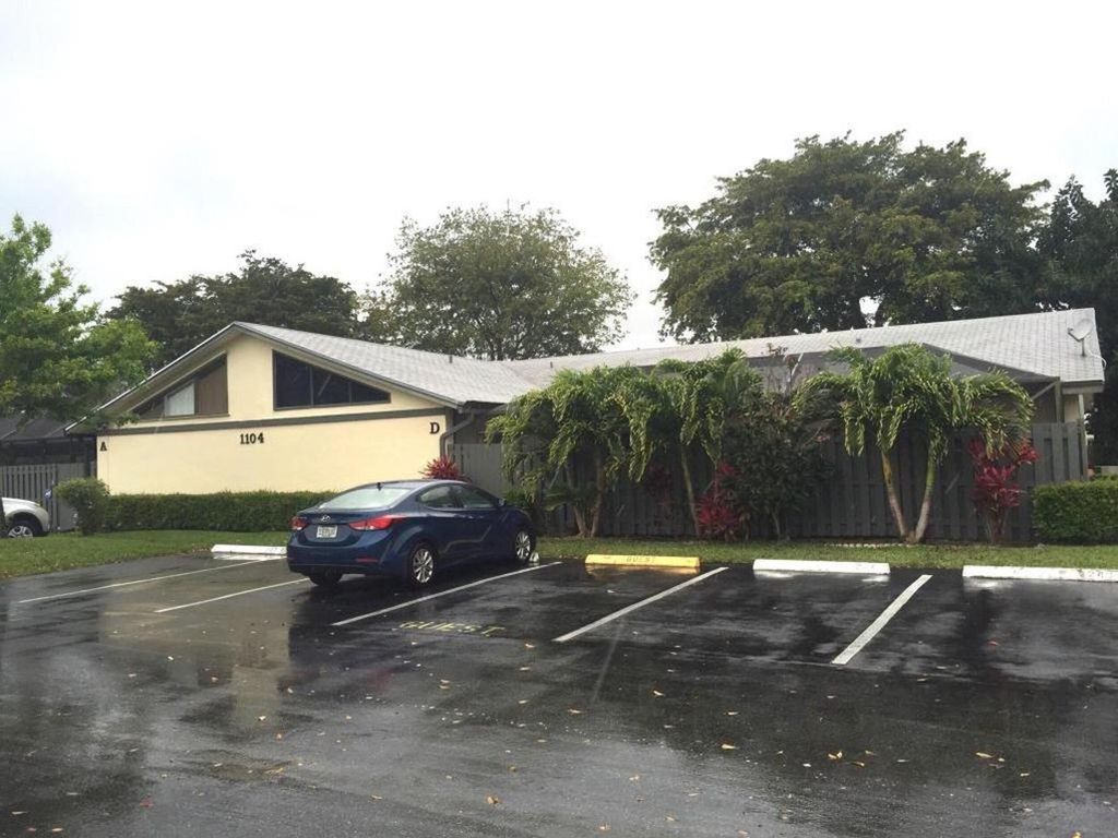 Photo of 1148 Summit Trail Circle #D, West Palm Beach, FL 33415 (MLS # B26011430)