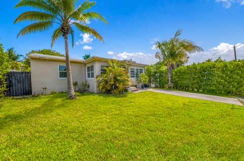 Tiny photo for 2326 Harding Street, Hollywood, FL 33020 (MLS # B26048540)