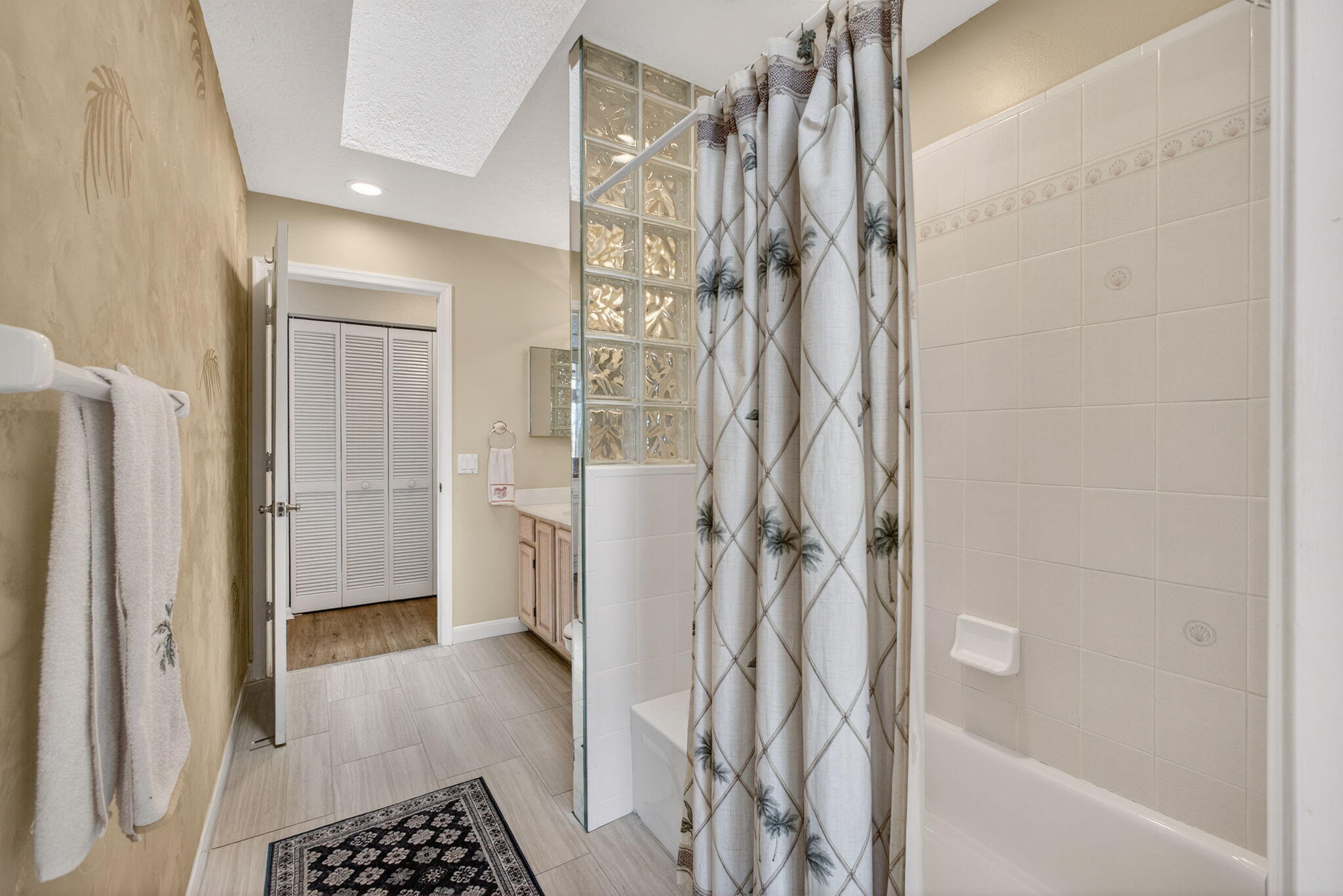 CRESTWOOD UNIT 1 PL 3 - Residential