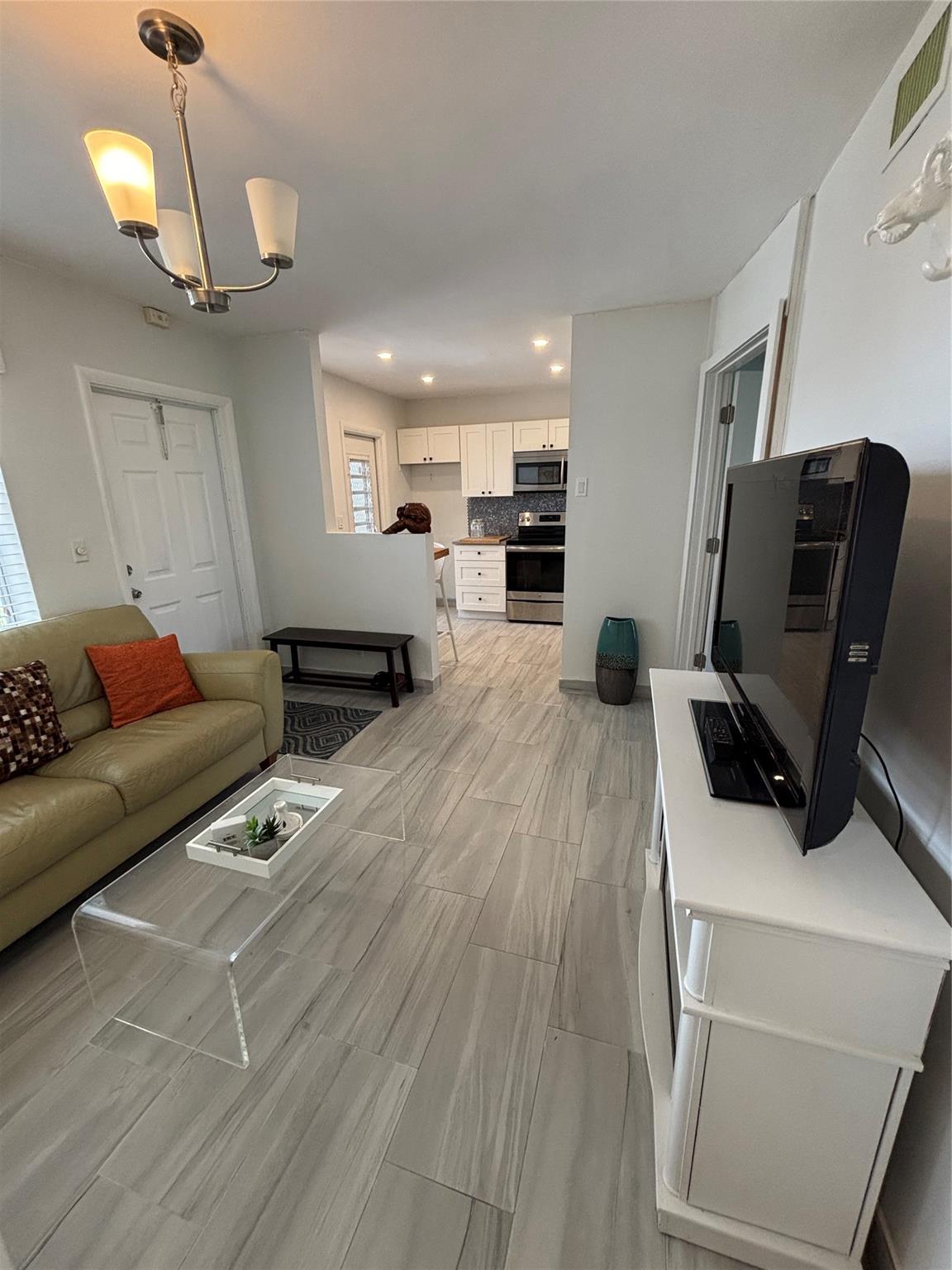 Park South Eleven Inc Con - Residential Lease