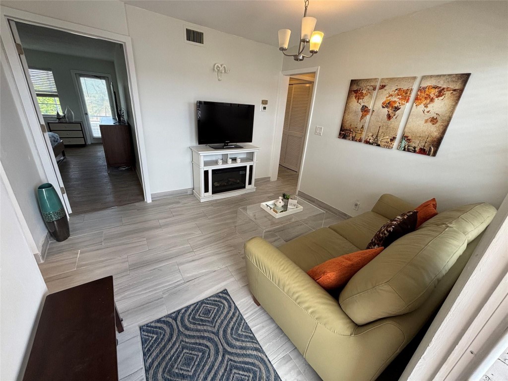 Park South Eleven Inc Con - Residential Lease