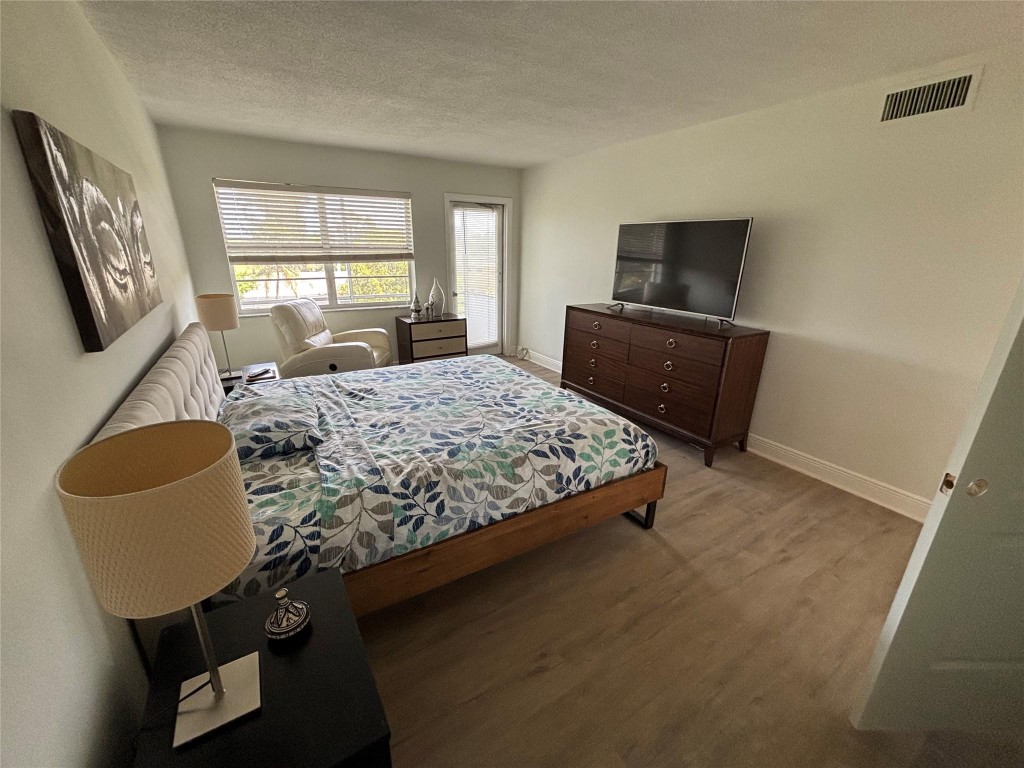 Park South Eleven Inc Con - Residential Lease