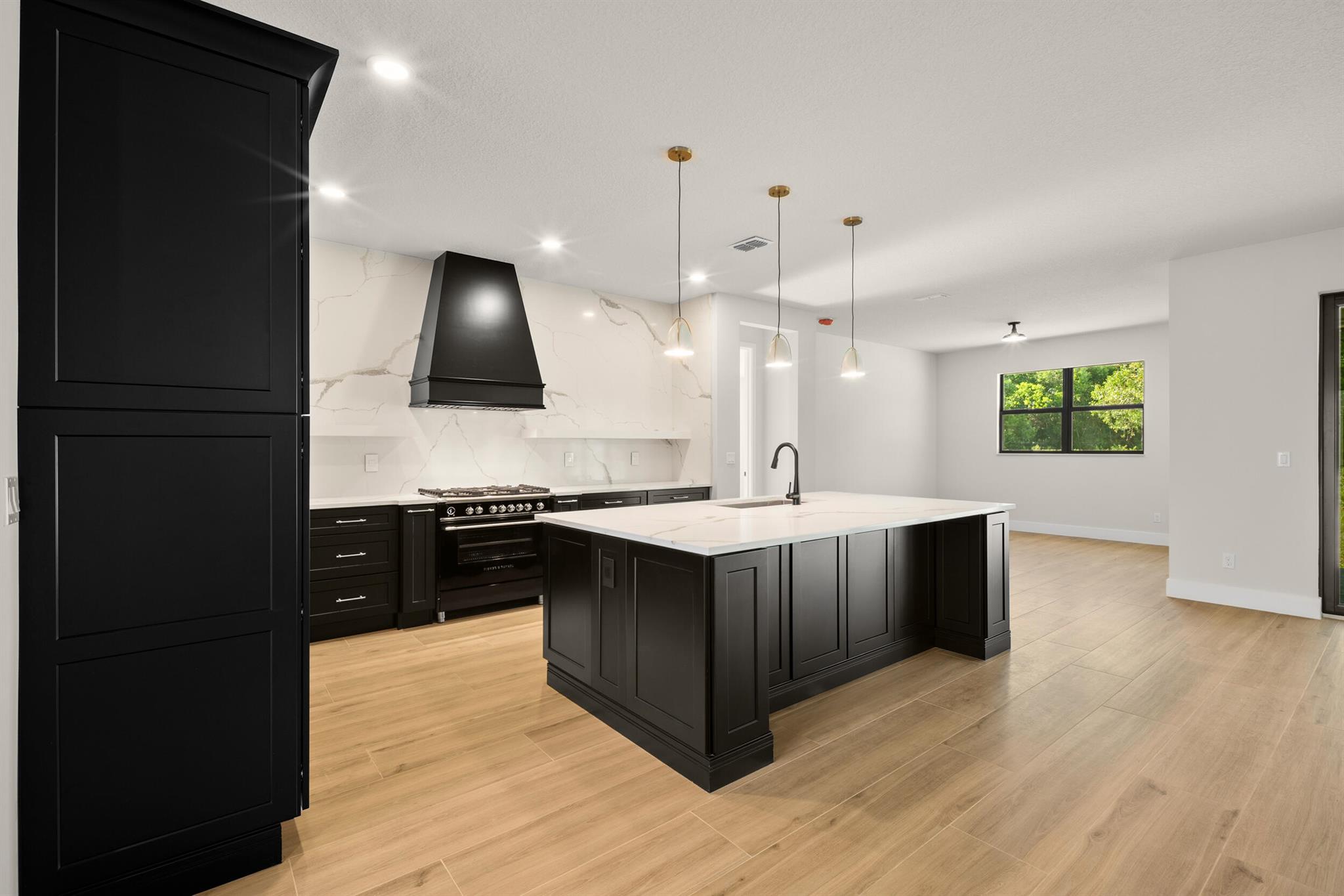 PORT ST LUCIE SECTION 8 - Residential