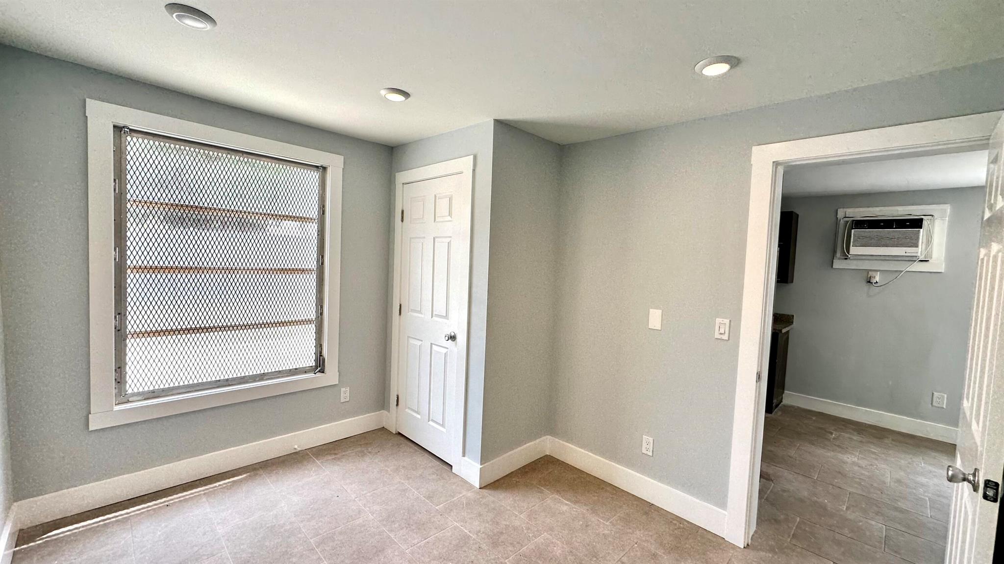 LAKE WORTH TOWN OF - Residential Lease