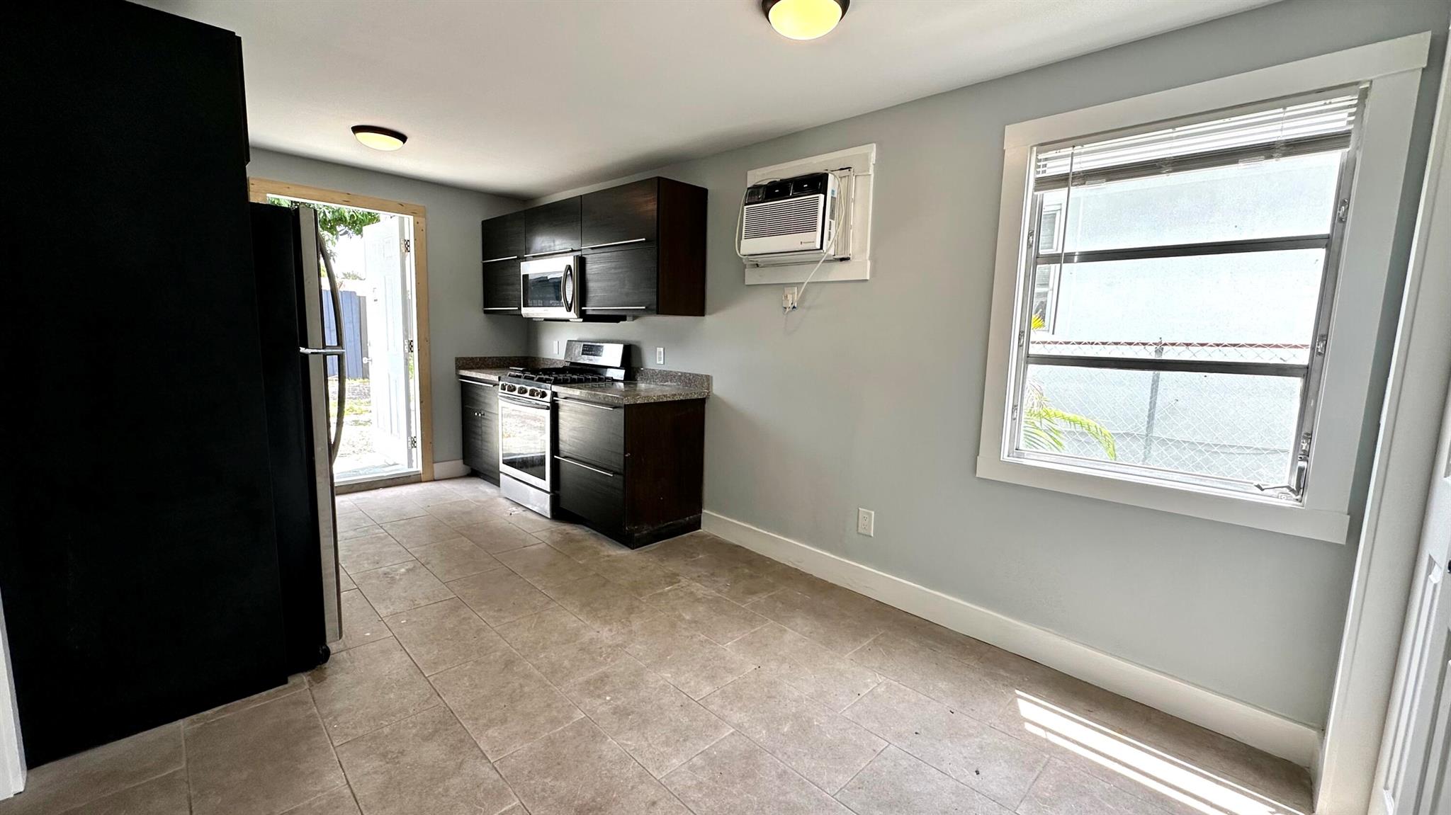 LAKE WORTH TOWN OF - Residential Lease