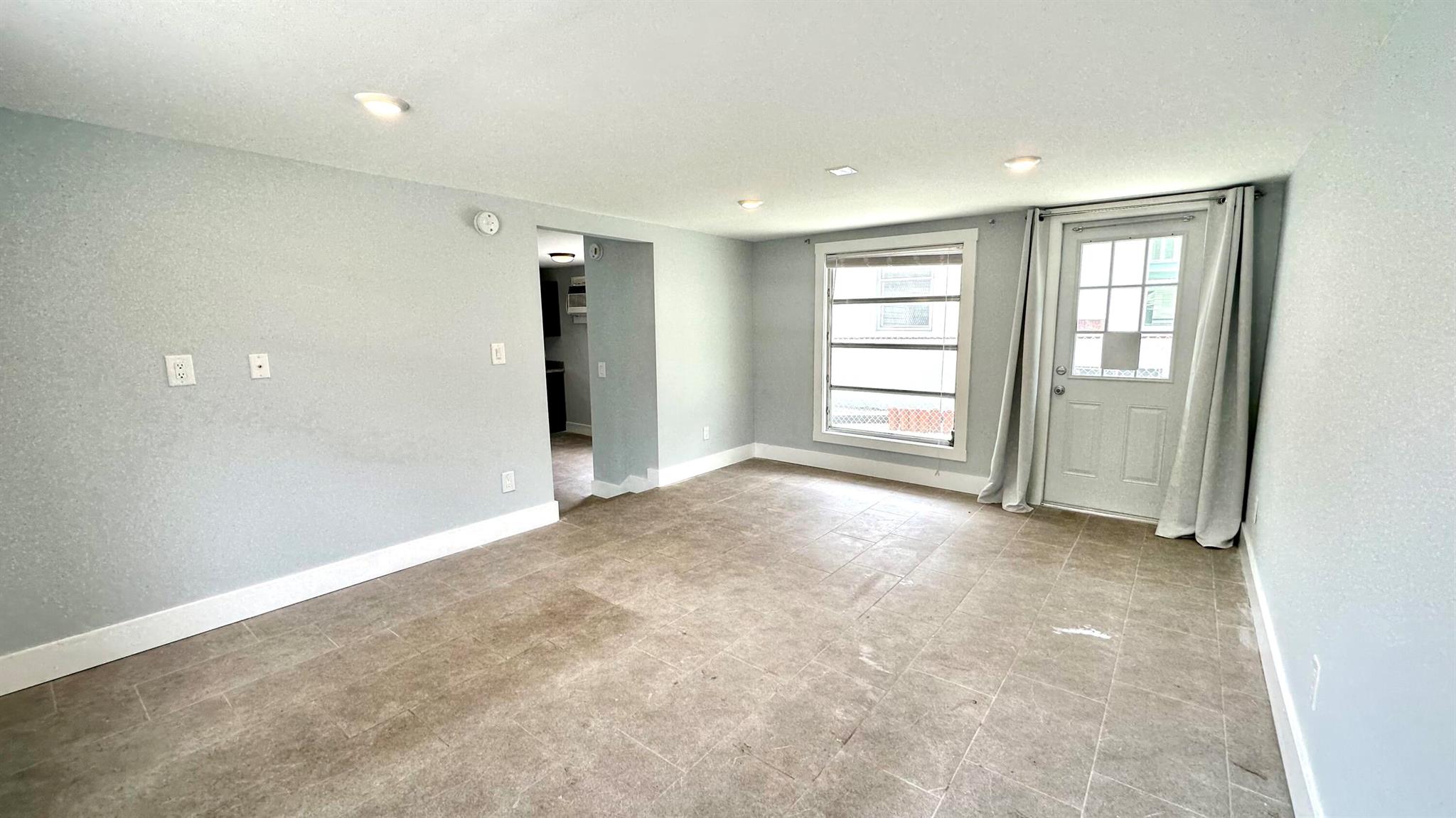 LAKE WORTH TOWN OF - Residential Lease