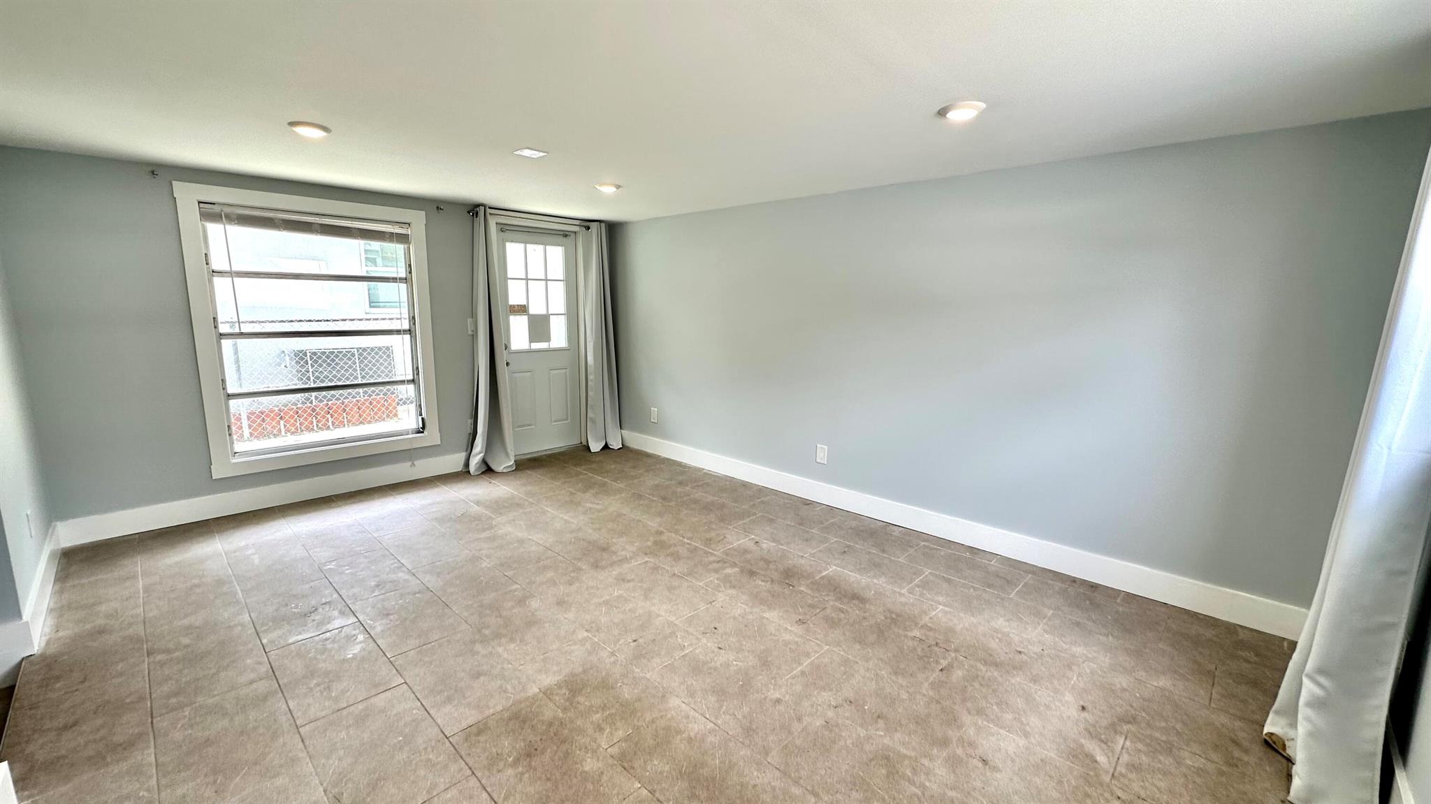 LAKE WORTH TOWN OF - Residential Lease