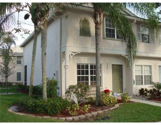 CORAL REEF CLUB - Residential