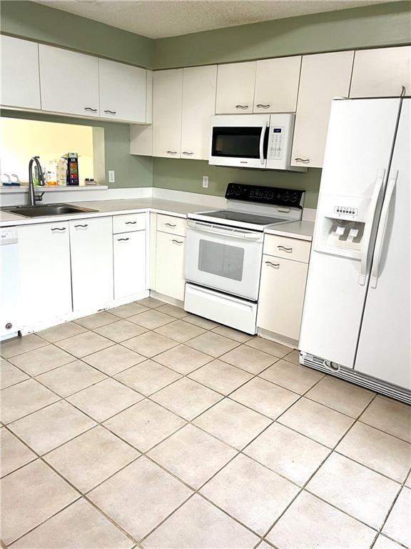 CORAL REEF CLUB - Residential