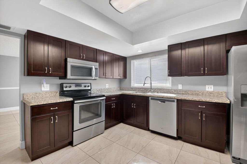 Photo of 18093 104th Terrace S, Boca Raton, FL 33498 (MLS # R11166500)