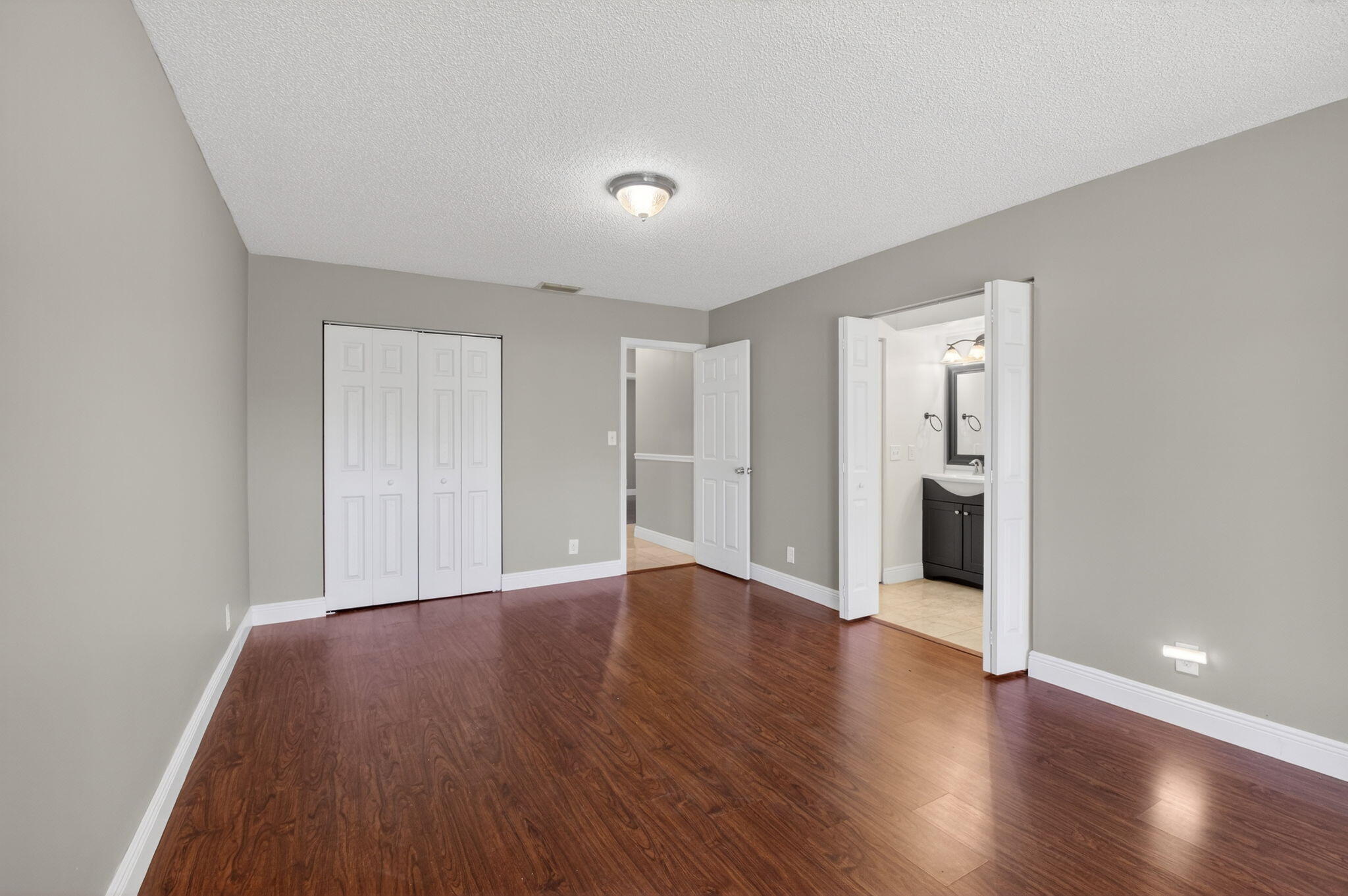 RIVIERA - Residential