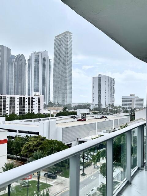 PARQUE TOWERS CONDO - Residential