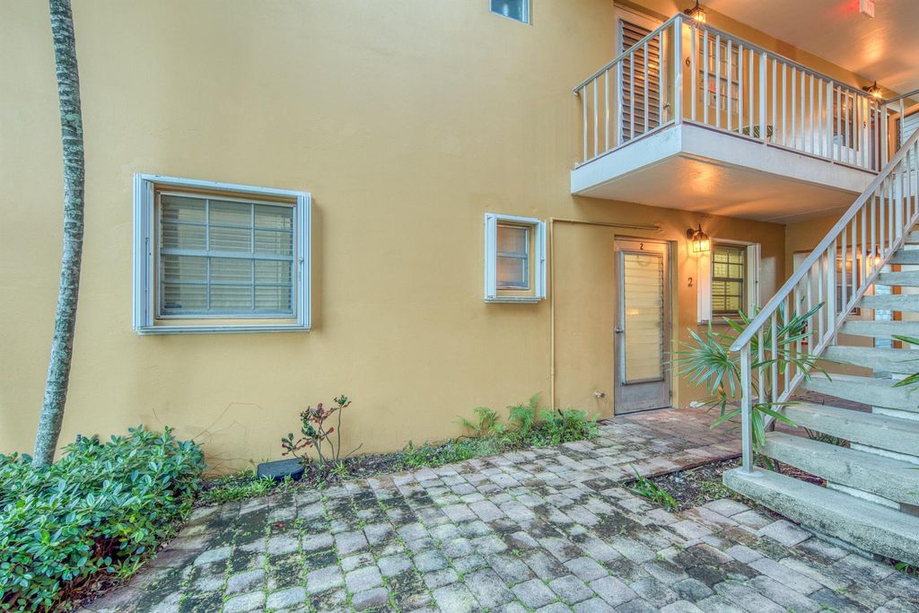 Photo of 211 Lake Avenue #2, Lake Worth Beach, FL 33460 (MLS # R11047262)
