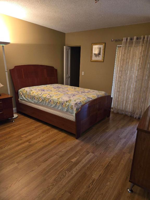 OXFORD CONDO - Residential