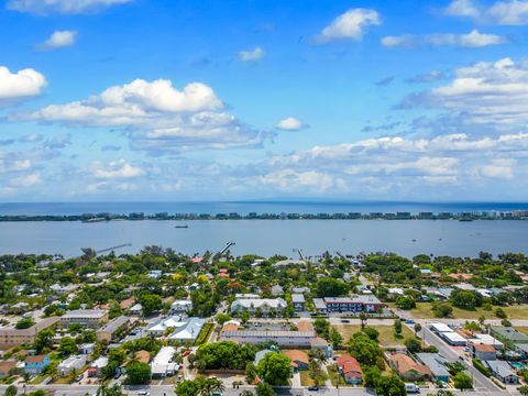 A home in Lake Worth Beach