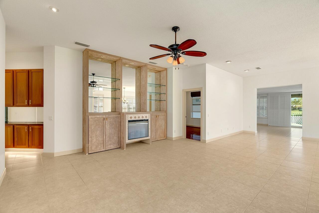 The MEADOWS AT MARTIN DOWNS - Residential