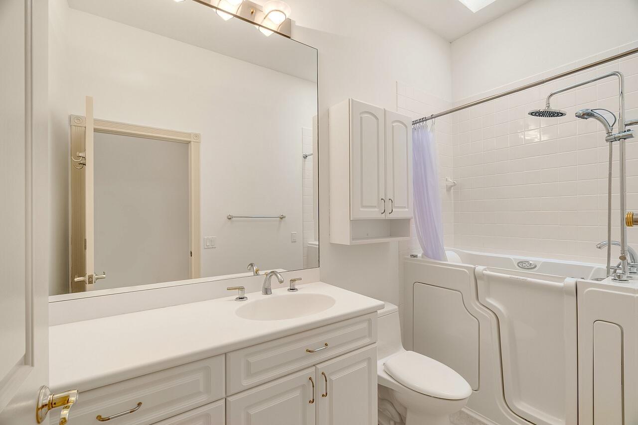 The MEADOWS AT MARTIN DOWNS - Residential