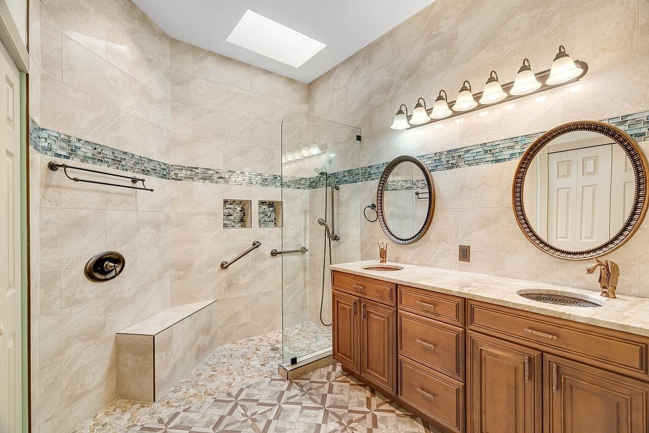 The MEADOWS AT MARTIN DOWNS - Residential